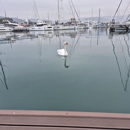 הוילה בפורטורוז Floating Sea House Aurora מראה חיצוני תמונה